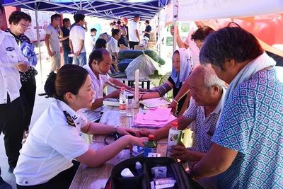 媒體看界首 | 農(nóng)民日報(bào) 健康咨詢惠民生，筑牢鄉(xiāng)村振興健康基石